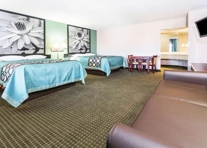 Super 8 By Wyndham Marianna
